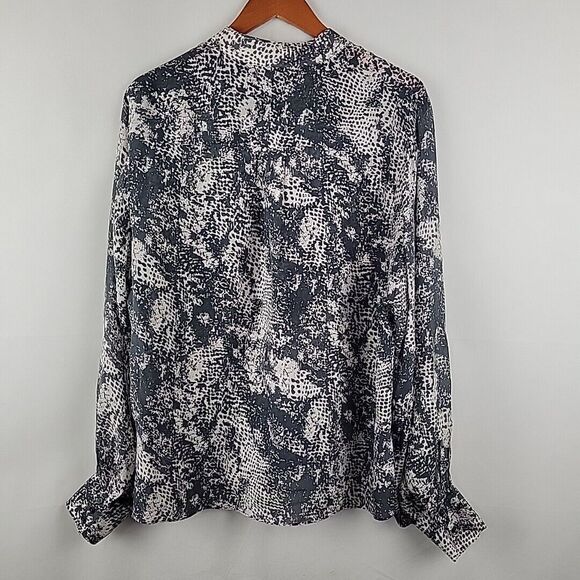 Rachel Zoe 100% Silk Blouse Womens 10 Gray Snakeskin Print Band Collar L/S Top - Picture 8 of 10